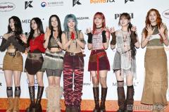 Kep1erヒュニンバヒエ、新曲「Yum」を5文字で表現 美スタイル際立つルックでレカペ登場【KCON JAPAN 2025／レッドカーペット】