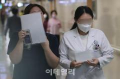 辞表を提出しても受理されず…専攻医の辞職は有効か＝韓国報道のイメージ画像