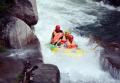 夏休みシーズン、ラフティングや熱気..