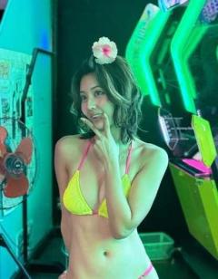 林ゆめ、大胆ギャルに変身!!ビキニ姿で魅せる“新世代くびれ女王”の色気にファン悶絶のイメージ画像