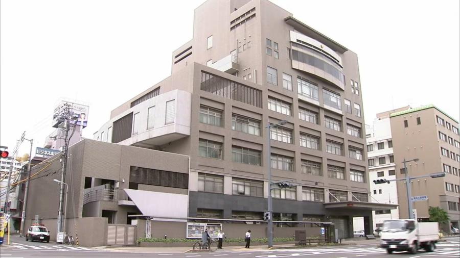 職質中の警察官2人に「頭突き」「噛みつく」←「全て嘘です」容疑を否認 公務執行妨害などの疑いで無職の男(49)を逮捕【香川】