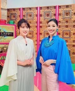 アンミカ、高島彩との色違いコーデSHOTを公開