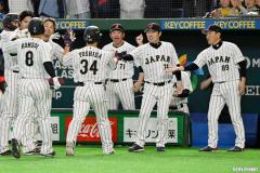 侍ジャパン、3連勝でC組1位通過決定吉田正尚が殊勲の逆転2ラン、佐藤輝明は貴重な代打タイムリー！のイメージ画像