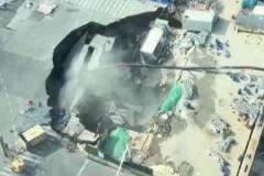 中国の建設現場で道路が陥没し、巨大な穴が出現【動画】のイメージ画像