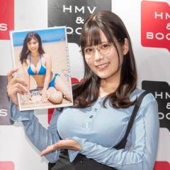 “二刀流グラドル”東雲うみ、お気に入りはお風呂上がりショット「すごくナチュラルに出たポーズと表情」