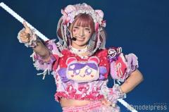 しなこ、ミニスカから美脚スラリ ガーリー私服姿に「いつもと雰囲気違う」「ハーフツイン可愛すぎ」と反響