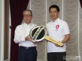 大阪府遊協が大阪府へ青パト５台を寄..
