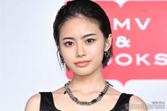 安斉星来、美ウエストちらり オールブラックコーデに「かっこいい」「引き締まってる」