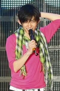 三宅健、ツアー初日迫るもアルバム「発売延期」でFC会報も届かず……ファン不安の声
