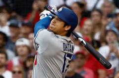 ドジャース・大谷翔平が3戦連発の42号ソロ！古巣エンゼル・スタジアムで一矢報いる