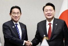 岸田首相、韓国の尹錫悦大統領と電話会談…バイデン氏との会談成果を情報共有のイメージ画像