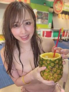 吉田早希、プール上がりの濡れ髪姿にファン大絶賛｢濡れ髪セクシー｣｢プール上がりのいい女｣のイメージ画像
