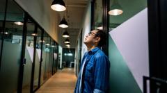 「“いいな”と思う22歳の後輩がいるんです」――44歳男性の自分勝手な告白恋愛コンサルタント「分不相応な相手にアプローチしようとする男性はとても多い」