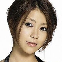 電撃再婚した宇多田ヒカルになんか痛々しいの声 スレッド閲覧 ローカルクチコミ爆サイ Com甲信越版