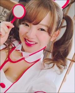 天木じゅん ドラマでナースコス! 谷間丸見え過激ショット!