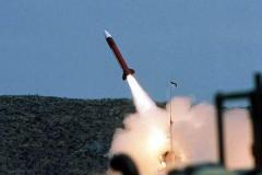 トランプ政権、ウクライナへの武器輸送の一部を停止へ