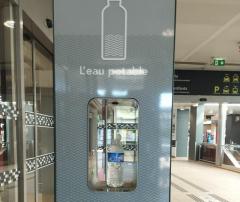 国鉄の駅の構内に水補給場【フランス】のイメージ画像