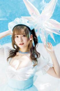 人気メイドカフェの絶対的エース・mewi、初水着で美ボディ披露