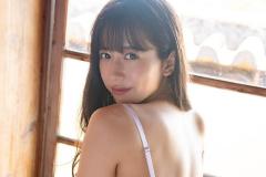 桜りん、魅惑の芸術的バックショット