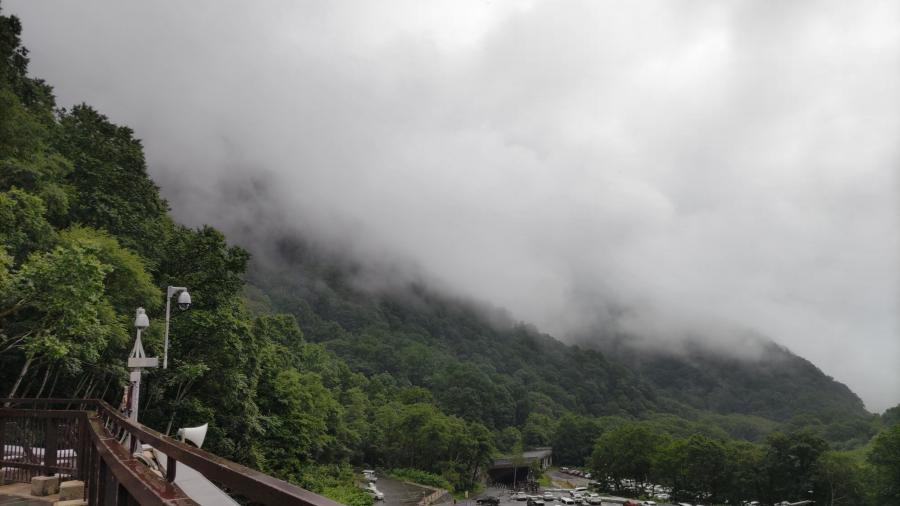 白けぶる扇沢駅のイメージ画像