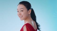浅田真央が大階段を美しく駆け上がるキューサイ新TVCM「浅田真央×永久階段」篇が公開