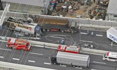首都高事故で3人死亡 車7台絡む、埼玉・戸田