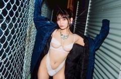 「組み合わせが最高！」似鳥沙也加、Gカップの下乳あらわ・・刺激的すぎる”Night”にファン大興奮