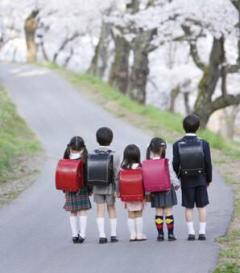 低所得、ジェンダー差別、せまい住居…どうしてこうなった!? 日本の「少子化対策」の罠