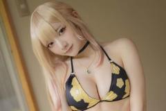 尊みを感じて桜井、次元の壁を飛び越える美貌と超立体美谷間