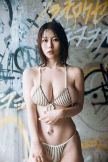 伊織いお、Jカップバスト溢れる極上ボディ披露「めっちゃセクシーで最高すぎる」絶賛の声のイメージ画像