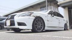 九州道で無車検の車を“飲酒運転”か 「ボロボロの車が止まっている」通報で発覚 衝突事故起こしバンパー落として逃走 49歳男を逮捕 福岡