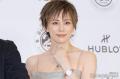 米倉涼子、大胆スリットから美脚全開 50歳は節目の年「努力と挑戦はし続けていきたい」