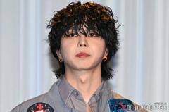 BUDDiiS・SEIYA、黒髪＆パーマのイメチェン姿で登場 ネイルの魅力発信「新鮮な気持ちになる」