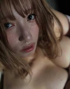 高梨瑞樹、汗ばむ素肌際立つ至近距離ショットに反響「可愛い過ぎだろ」「美しいですねぇ！」のイメージ画像
