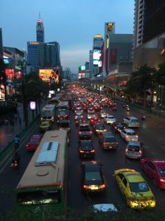 バンコクの「ペッブリー通り」のイメージ画像