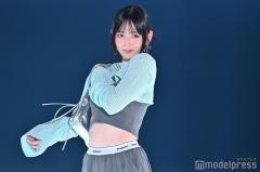 鈴木愛理、美ウエストちら見せ“きつねダンス”ショット公開「可愛すぎ」「天使の笑顔」の声のイメージ画像