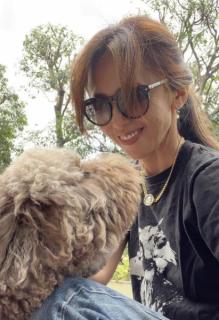 工藤静香、愛犬とお散歩＆おしゃべり！テーマは「ひと夏の“恋”」？