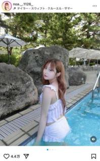 辻希美・杉浦太陽の長女・希空、今年初のプールで夏満喫！夏仕様ネイルも披露