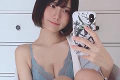かれしちゃん、ほっそり太ももから覗く魅惑ゾーン