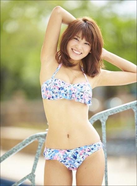 久松郁実､爆裂ﾎﾞﾃﾞｨで安定のｸﾞﾗﾋﾞｱ人気!女優業も期待