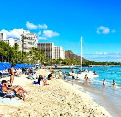 「ずっとタダのビーチ」「米は持参」お金の心配と自炊の準備…円安下でも人気のハワイのイメージ画像