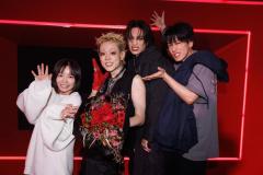 佐藤健ら「グラスハート」劇中バンドTENBLANK、撮影裏側に迫るメイキング解禁 “5000人以上参加”のライブシーンも