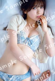 乃木坂46筒井あやめ、ランジェリーで横たわる「乃木坂配信中」生配信限定W特典公開【感情の隙間】のイメージ画像