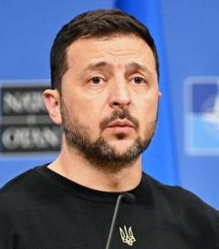 ロシアの72時間停戦提案を拒否 ゼレンスキー氏