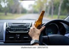「ビールを飲みながら運転している人がいる」目撃者の通報から酒気帯び運転の疑いで男を逮捕 佐賀のイメージ画像