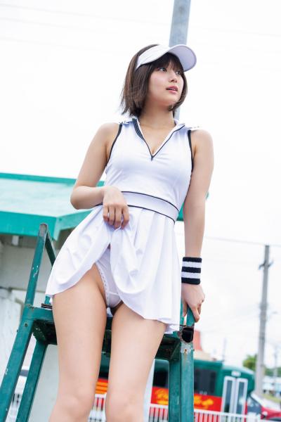 元SKE48・北野瑠華「グラぱらっ！」パンチラグラビアが話題

