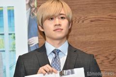 カノックスター、娘顔出しの2ショット 家族でディズニー満喫「パパっぷりすごい」「可愛すぎ」