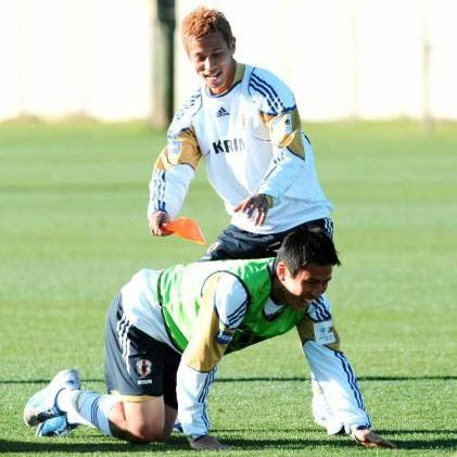 本田ﾐﾗﾝ移籍消滅、長谷部はﾆｭﾙﾝﾍﾞﾙｸ移籍