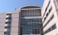十日町市の美術館で生徒が展示作品を..