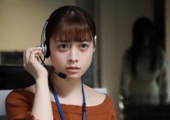 橋本環奈「ほん怖」クランクインで爽やかに挨拶。薄暗い階段前が既に怖い
